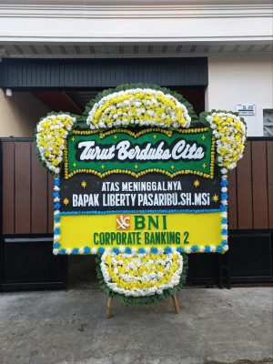 Papan Bunga Duka di Samosir