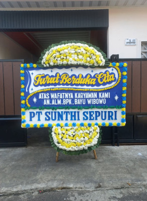 Papan Bunga Duka di Samosir