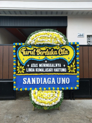 Papan Bunga Duka di Samosir